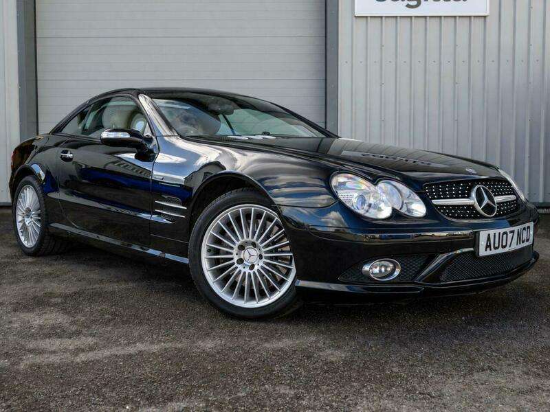 A 2007 MERCEDES-BENZ SLK 5.5 SL500 Convertible 2dr Petrol 7G-Tronic (291 g/km, 382.68 bhp) A 2007 MERCEDES-BENZ SLK 5.5 SL500 Convertible 2dr Petrol 7G-Tronic (291 g/km, 382.68 bhp)