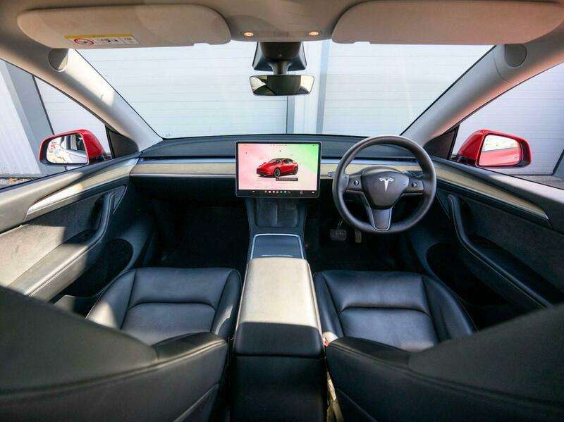 A 2022 TESLA MODEL Y (Dual Motor) Long Range SUV 5dr Electric Auto 4WDE (384 bhp) A 2022 TESLA MODEL Y (Dual Motor) Long Range SUV 5dr Electric Auto 4WDE (384 bhp)