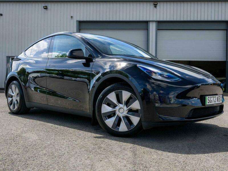 A 2022 TESLA MODEL Y (Dual Motor) Long Range SUV 5dr Electric Auto 4WDE (384 bhp) A 2022 TESLA MODEL Y (Dual Motor) Long Range SUV 5dr Electric Auto 4WDE (384 bhp)