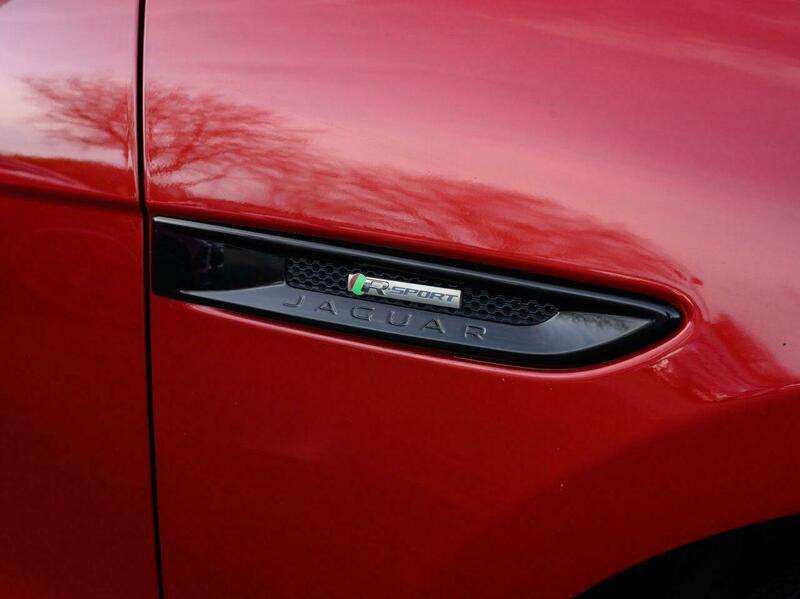 2017 JAGUAR F-PACE 2017 JAGUAR F-PACE