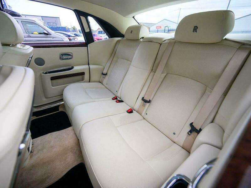 2012 ROLLS-ROYCE GHOST 2012 ROLLS-ROYCE GHOST