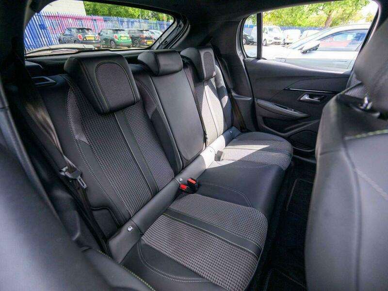 2021 PEUGEOT 208 2021 PEUGEOT 208