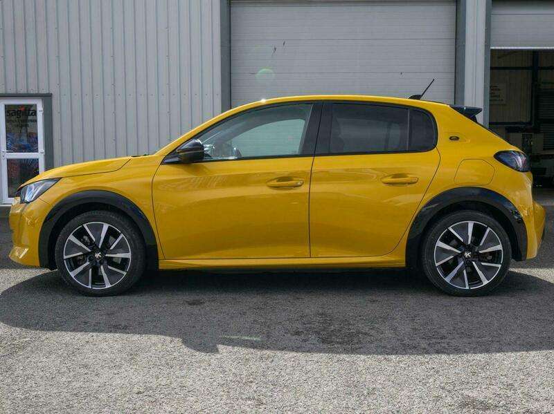 2021 PEUGEOT 208 2021 PEUGEOT 208