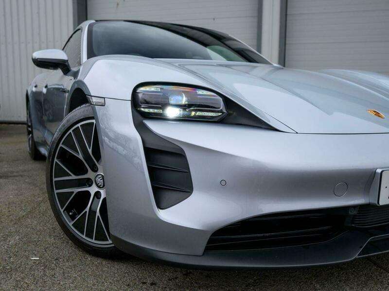 2022 PORSCHE TAYCAN 2022 PORSCHE TAYCAN