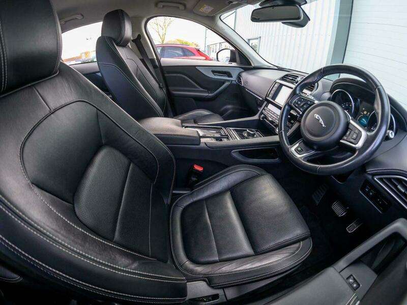 2017 JAGUAR F-PACE 2017 JAGUAR F-PACE