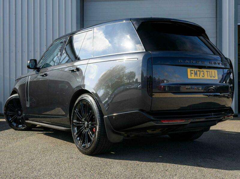 A 2023 LAND ROVER RANGE ROVER 3.0 D350 MHEV SV SUV 5dr Diesel Auto 4WD Euro 6 (s/s) (350 ps) A 2023 LAND ROVER RANGE ROVER 3.0 D350 MHEV SV SUV 5dr Diesel Auto 4WD Euro 6 (s/s) (350 ps)