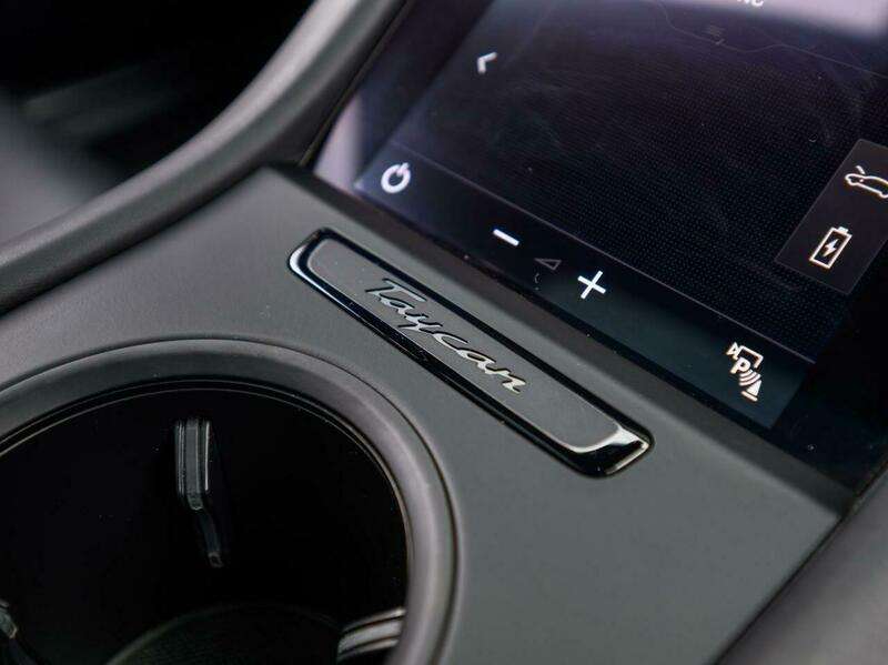 2022 PORSCHE TAYCAN 2022 PORSCHE TAYCAN