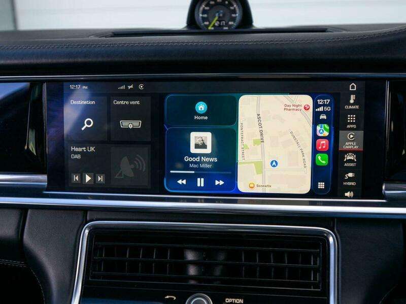 2018 PORSCHE PANAMERA 2018 PORSCHE PANAMERA