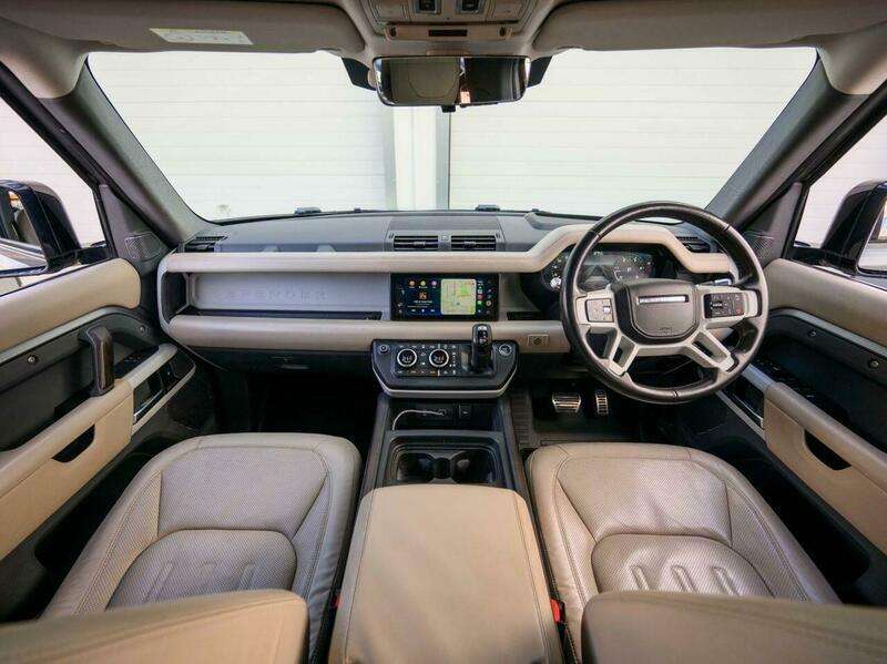 A 2020 LAND ROVER DEFENDER 2.0 SD4 HSE SUV 5dr Diesel Auto 4WD Euro 6 (s/s) (240 ps) A 2020 LAND ROVER DEFENDER 2.0 SD4 HSE SUV 5dr Diesel Auto 4WD Euro 6 (s/s) (240 ps)