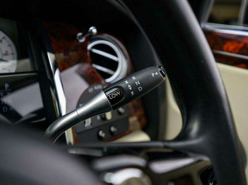 2012 ROLLS-ROYCE GHOST 2012 ROLLS-ROYCE GHOST