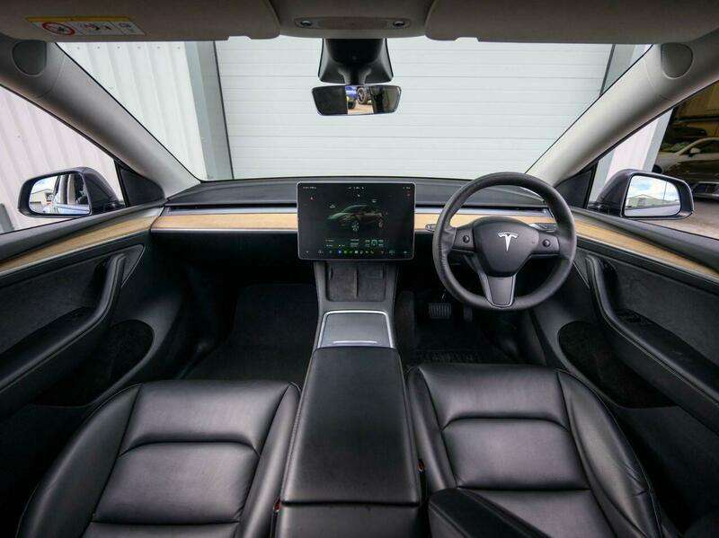 A 2022 TESLA MODEL Y (Dual Motor) Long Range SUV 5dr Electric Auto 4WDE (384 bhp) A 2022 TESLA MODEL Y (Dual Motor) Long Range SUV 5dr Electric Auto 4WDE (384 bhp)