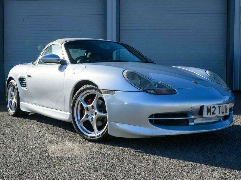 A 2004 PORSCHE BOXSTER 2.7 986 Convertible 2dr Petrol Manual (233 g/km, 228 bhp) A 2004 PORSCHE BOXSTER 2.7 986 Convertible 2dr Petrol Manual (233 g/km, 228 bhp)