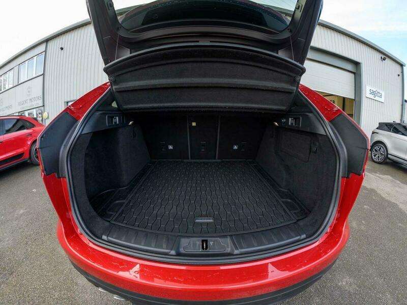 2017 JAGUAR F-PACE 2017 JAGUAR F-PACE