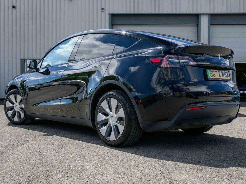 A 2022 TESLA MODEL Y (Dual Motor) Long Range SUV 5dr Electric Auto 4WDE (384 bhp) A 2022 TESLA MODEL Y (Dual Motor) Long Range SUV 5dr Electric Auto 4WDE (384 bhp)