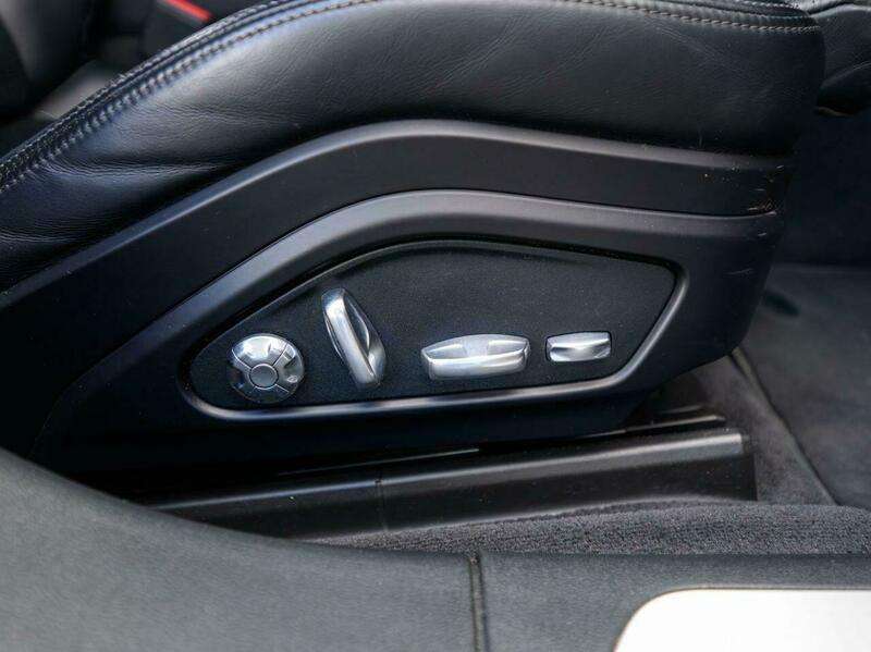 2018 PORSCHE PANAMERA 2018 PORSCHE PANAMERA