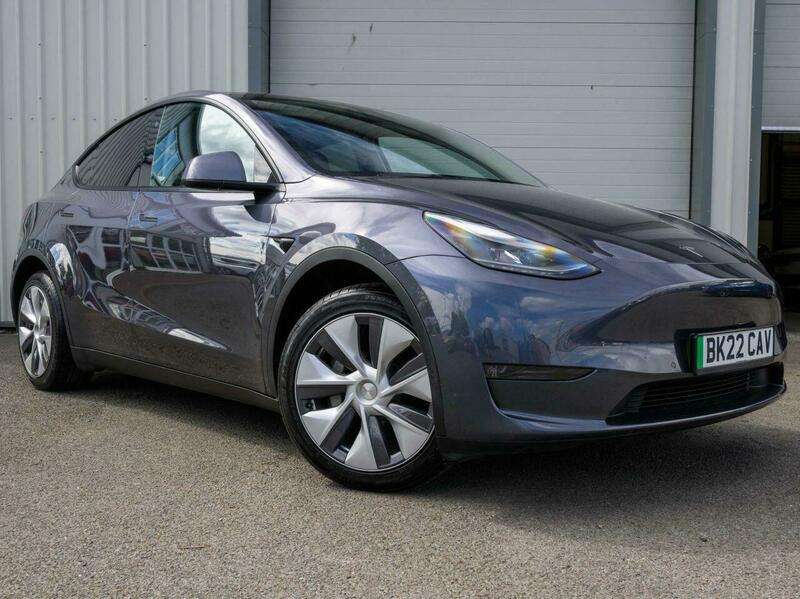 A 2022 TESLA MODEL Y (Dual Motor) Long Range SUV 5dr Electric Auto 4WDE (384 bhp) A 2022 TESLA MODEL Y (Dual Motor) Long Range SUV 5dr Electric Auto 4WDE (384 bhp)