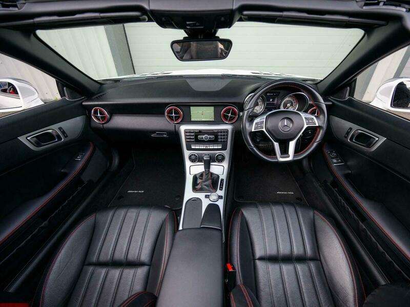 A 2013 MERCEDES-BENZ CLS 2.1 SLK250 CDI AMG Sport Convertible 2dr Diesel G-Tronic+ Euro 5 (s/s) (204 ps) A 2013 MERCEDES-BENZ CLS 2.1 SLK250 CDI AMG Sport Convertible 2dr Diesel G-Tronic+ Euro 5 (s/s) (204 ps)