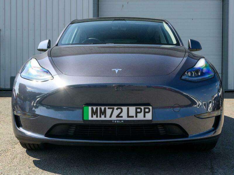 A 2022 TESLA MODEL Y (Dual Motor) Long Range SUV 5dr Electric Auto 4WDE (384 bhp) A 2022 TESLA MODEL Y (Dual Motor) Long Range SUV 5dr Electric Auto 4WDE (384 bhp)