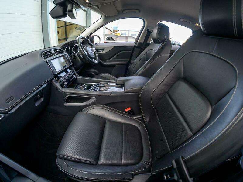 2017 JAGUAR F-PACE 2017 JAGUAR F-PACE
