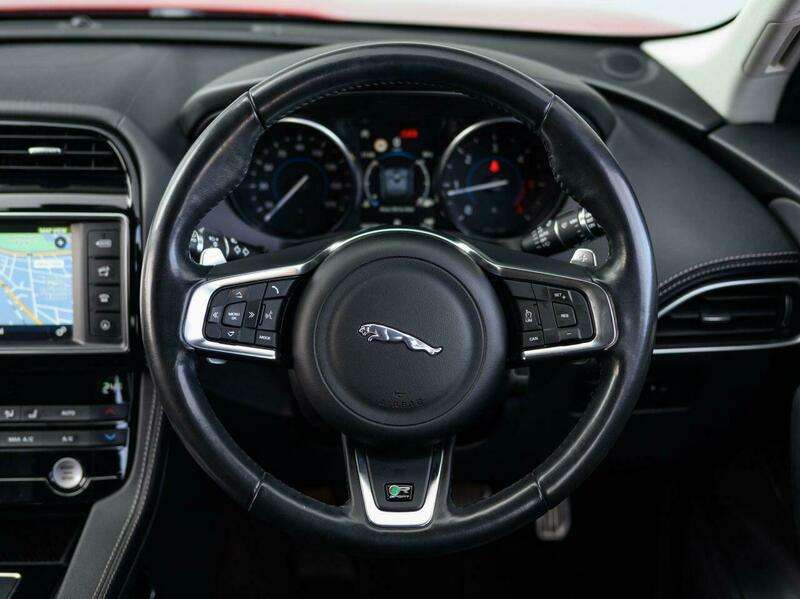 2017 JAGUAR F-PACE 2017 JAGUAR F-PACE