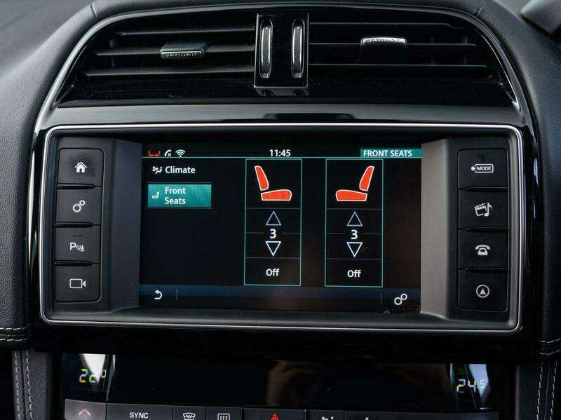 2017 JAGUAR F-PACE 2017 JAGUAR F-PACE