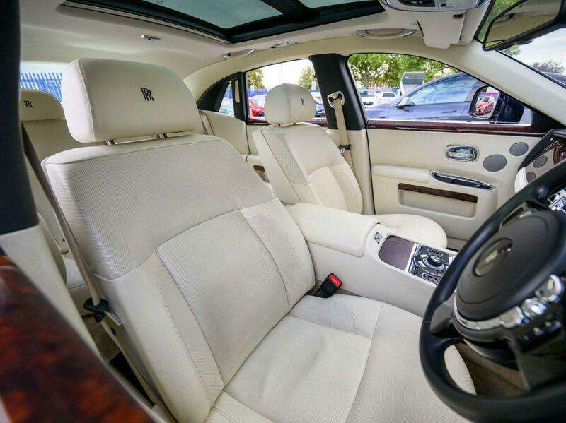 2012 ROLLS-ROYCE GHOST 2012 ROLLS-ROYCE GHOST