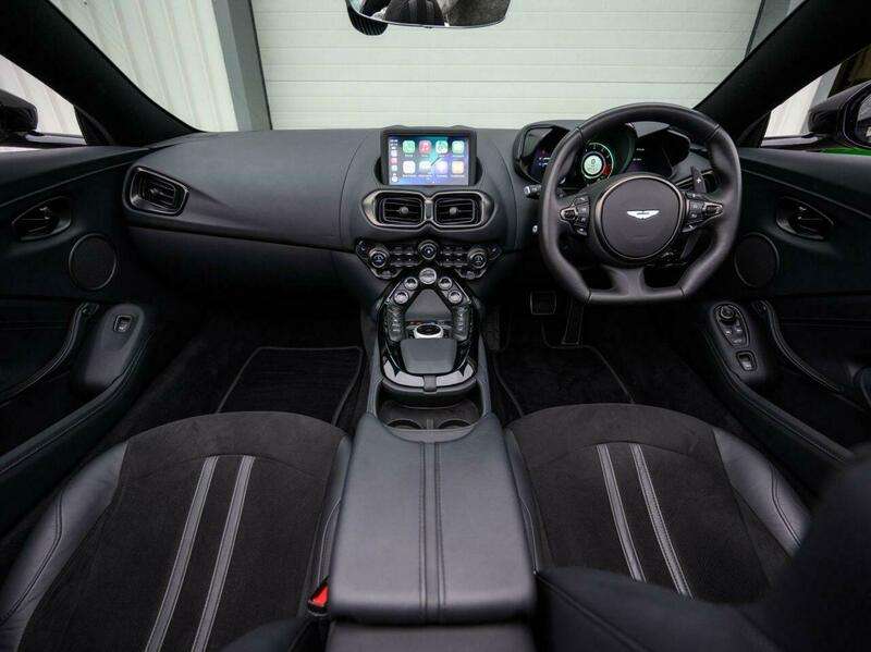 null ASTON MARTIN VANTAGE null ASTON MARTIN VANTAGE