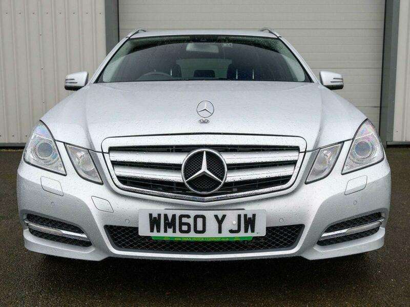 A 2010 MERCEDES-BENZ E CLASS 3.5 E350 Avantgrarde Estate 5dr Petrol G-Tronic (248 g/gm, 272 bhp) A 2010 MERCEDES-BENZ E CLASS 3.5 E350 Avantgrarde Estate 5dr Petrol G-Tronic (248 g/gm, 272 bhp)