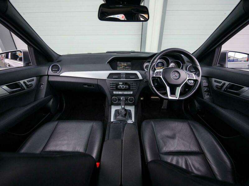 A 2012 MERCEDES-BENZ C CLASS 2.1 C250 CDI BlueEfficiency Sport Saloon 4dr Diesel G-Tronic+ Euro 5 (s/s) (204 ps) A 2012 MERCEDES-BENZ C CLASS 2.1 C250 CDI BlueEfficiency Sport Saloon 4dr Diesel G-Tronic+ Euro 5 (s/s) (204 ps)