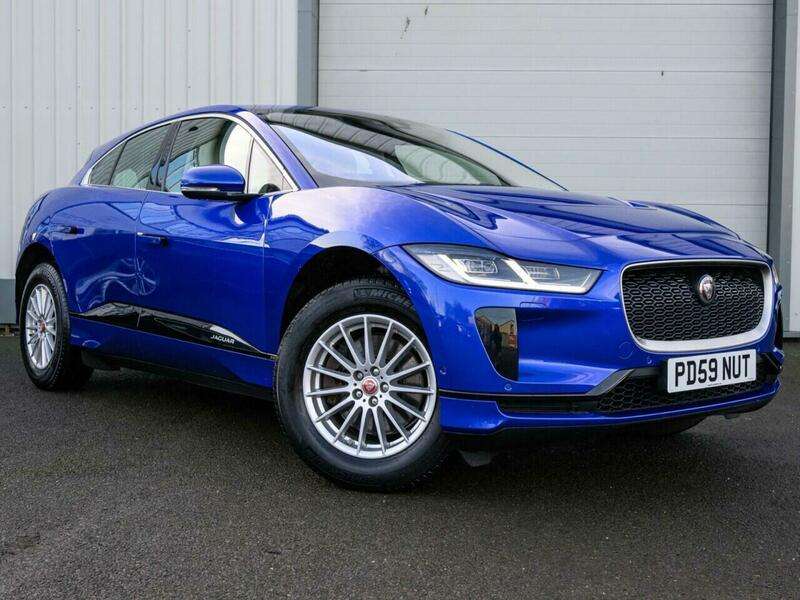 A 2019 JAGUAR I-PACE 400 90kWh SE SUV 5dr Electric Auto 4WD (400 ps) A 2019 JAGUAR I-PACE 400 90kWh SE SUV 5dr Electric Auto 4WD (400 ps)