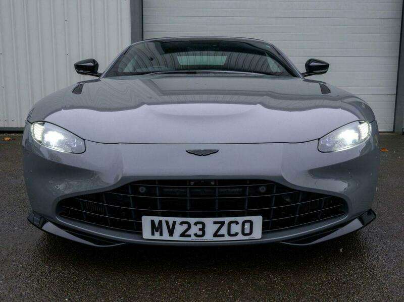 null ASTON MARTIN VANTAGE null ASTON MARTIN VANTAGE