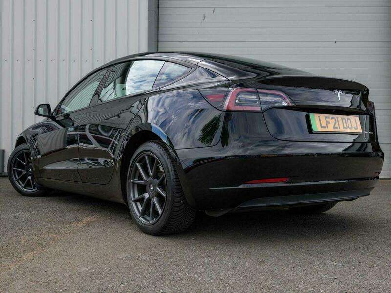 A 2021 TESLA MODEL 3 (Dual Motor) Long Range Saloon 4dr Electric Auto 4WDE (346 ps) A 2021 TESLA MODEL 3 (Dual Motor) Long Range Saloon 4dr Electric Auto 4WDE (346 ps)