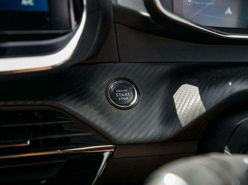 2021 PEUGEOT 208 2021 PEUGEOT 208