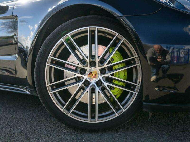 2018 PORSCHE PANAMERA 2018 PORSCHE PANAMERA