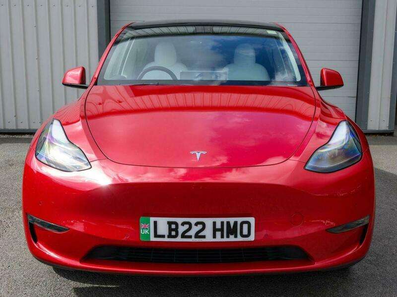 A 2022 TESLA MODEL Y (Dual Motor) Long Range SUV 5dr Electric Auto 4WDE (384 bhp) A 2022 TESLA MODEL Y (Dual Motor) Long Range SUV 5dr Electric Auto 4WDE (384 bhp)