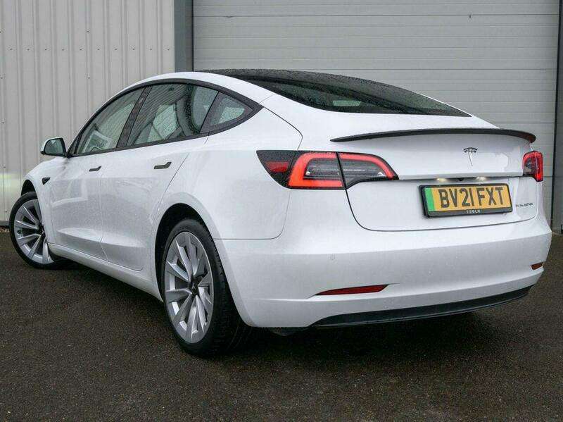 A 2021 TESLA MODEL 3 (Dual Motor) Long Range Saloon 4dr Electric Auto 4WDE (346 ps) A 2021 TESLA MODEL 3 (Dual Motor) Long Range Saloon 4dr Electric Auto 4WDE (346 ps)