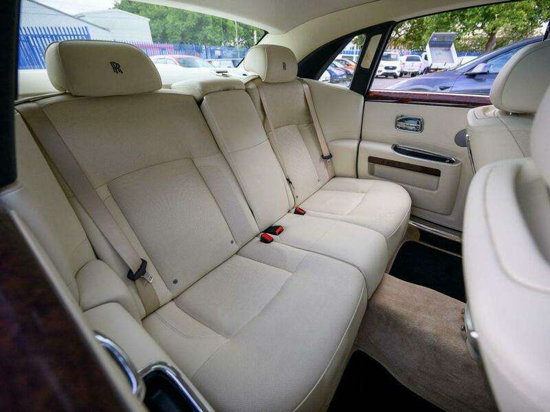2012 ROLLS-ROYCE GHOST 2012 ROLLS-ROYCE GHOST