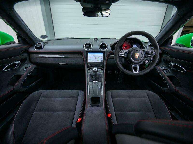 A 2021 PORSCHE CAYMAN 4.0 GTS Coupe 2dr Petrol Manual Euro 6 (s/s) (400 ps) A 2021 PORSCHE CAYMAN 4.0 GTS Coupe 2dr Petrol Manual Euro 6 (s/s) (400 ps)