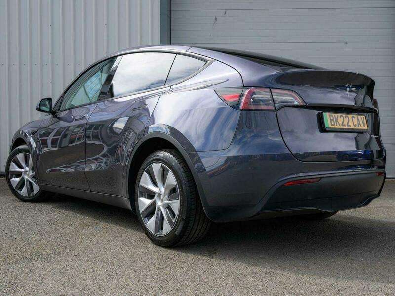 A 2022 TESLA MODEL Y (Dual Motor) Long Range SUV 5dr Electric Auto 4WDE (384 bhp) A 2022 TESLA MODEL Y (Dual Motor) Long Range SUV 5dr Electric Auto 4WDE (384 bhp)
