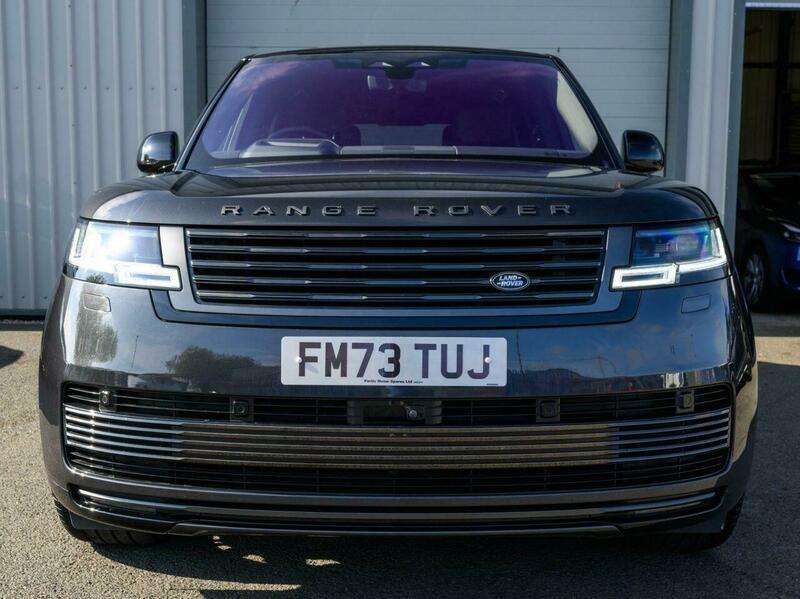 A 2023 LAND ROVER RANGE ROVER 3.0 D350 MHEV SV SUV 5dr Diesel Auto 4WD Euro 6 (s/s) (350 ps) A 2023 LAND ROVER RANGE ROVER 3.0 D350 MHEV SV SUV 5dr Diesel Auto 4WD Euro 6 (s/s) (350 ps)