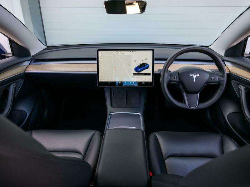 A 2021 TESLA MODEL 3 (Dual Motor) Long Range Saloon 4dr Electric Auto 4WDE (346 ps) A 2021 TESLA MODEL 3 (Dual Motor) Long Range Saloon 4dr Electric Auto 4WDE (346 ps)