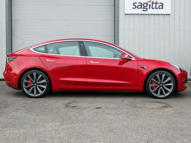 A 2019 TESLA MODEL 3 (Dual Motor) Performance Saloon 4dr Electric Auto 4WDE (Performance Upgrade) (449 bhp) A 2019 TESLA MODEL 3 (Dual Motor) Performance Saloon 4dr Electric Auto 4WDE (Performance Upgrade) (449 bhp)