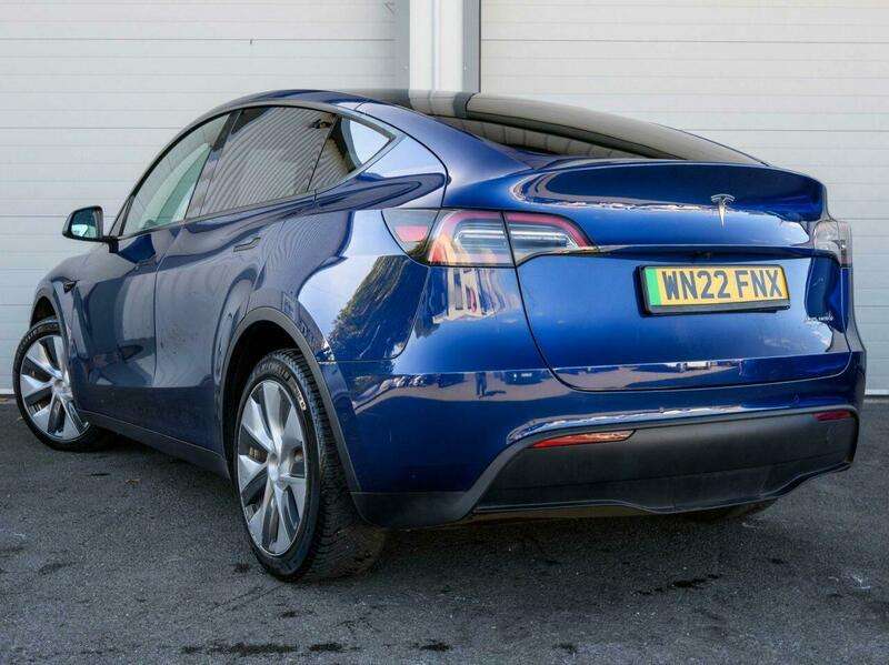 A 2022 TESLA MODEL Y (Dual Motor) Long Range SUV 5dr Electric Auto 4WDE (384 bhp) A 2022 TESLA MODEL Y (Dual Motor) Long Range SUV 5dr Electric Auto 4WDE (384 bhp)