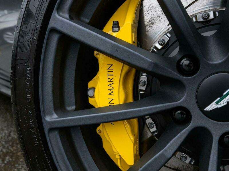 null ASTON MARTIN VANTAGE null ASTON MARTIN VANTAGE