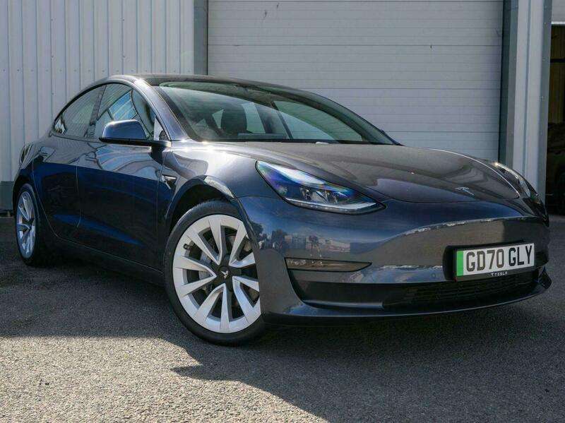 A 2020 TESLA MODEL 3 (Dual Motor) Long Range Saloon 4dr Electric Auto 4WDE (346 ps) A 2020 TESLA MODEL 3 (Dual Motor) Long Range Saloon 4dr Electric Auto 4WDE (346 ps)