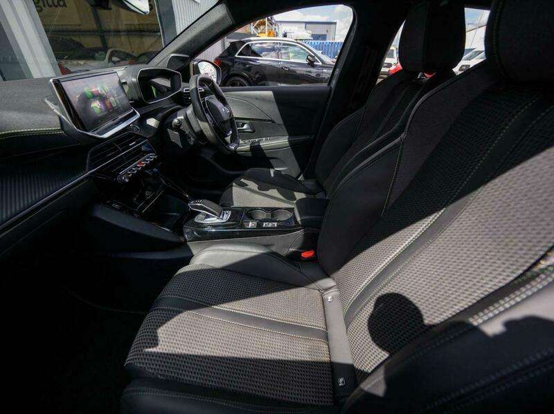 2021 PEUGEOT 208 2021 PEUGEOT 208