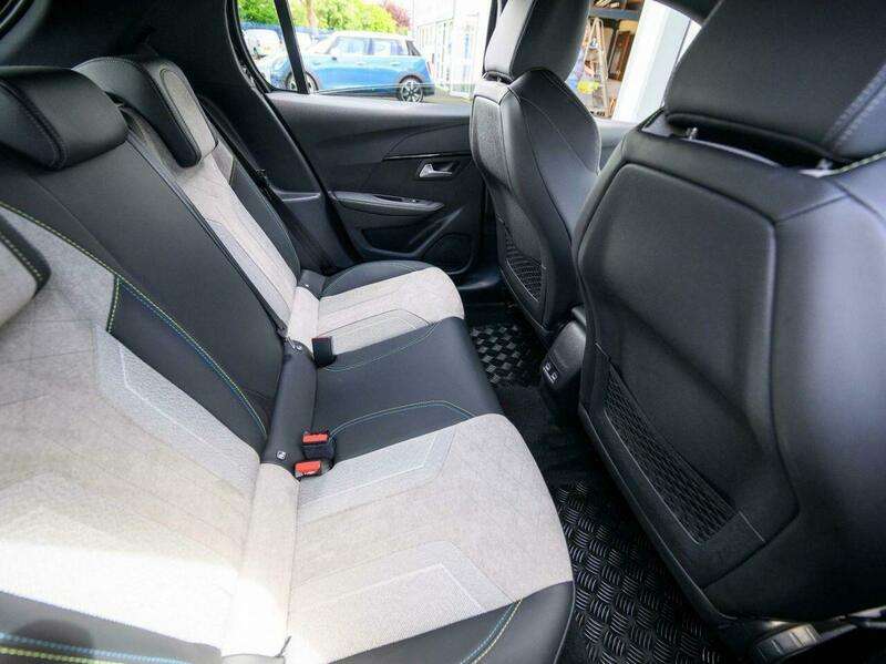2021 PEUGEOT 208 2021 PEUGEOT 208
