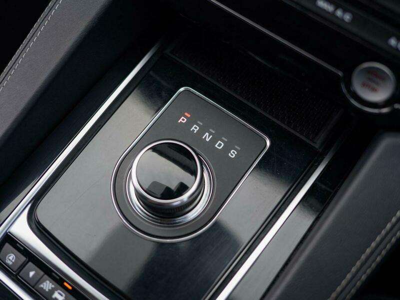 2017 JAGUAR F-PACE 2017 JAGUAR F-PACE