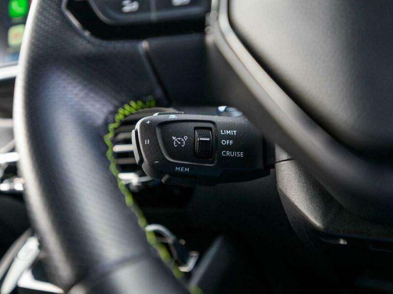 2021 PEUGEOT 208 2021 PEUGEOT 208
