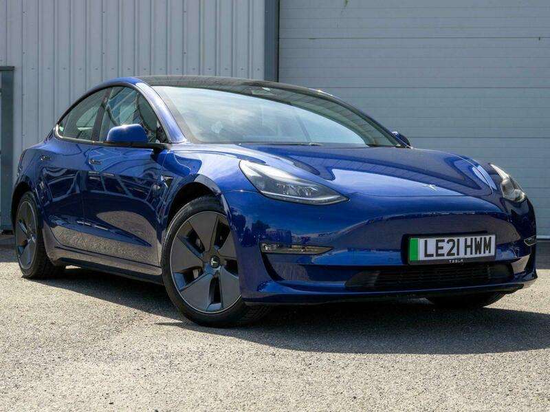 A 2021 TESLA MODEL 3 (Dual Motor) Long Range Saloon 4dr Electric Auto 4WDE (346 ps) A 2021 TESLA MODEL 3 (Dual Motor) Long Range Saloon 4dr Electric Auto 4WDE (346 ps)